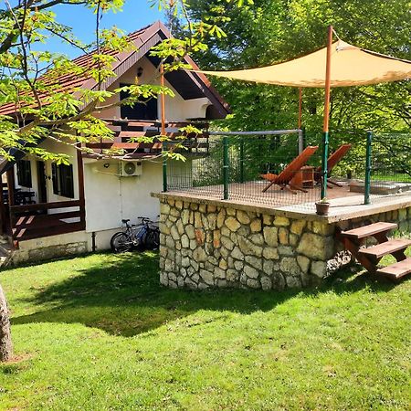 Vila Lovcen4Me Cetinje Exteriér fotografie